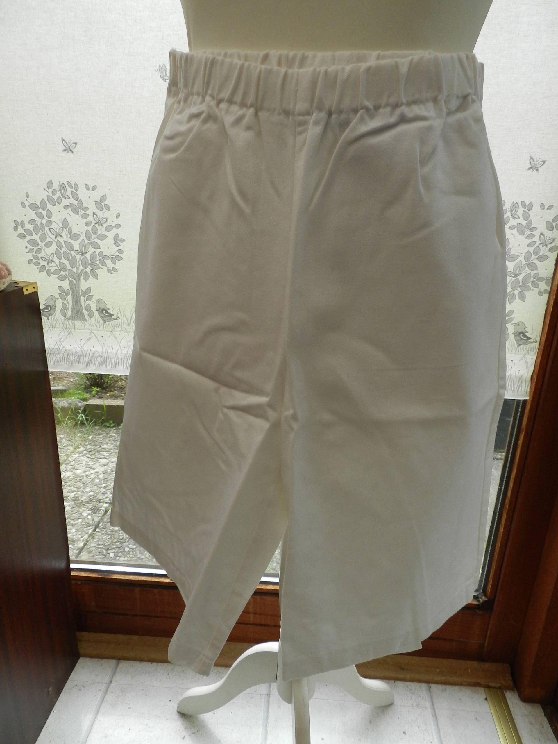 Chalice Collection, Sommerhose, Caprihose, Bermuda, Baumwolle, Gr. 40 von Artumam