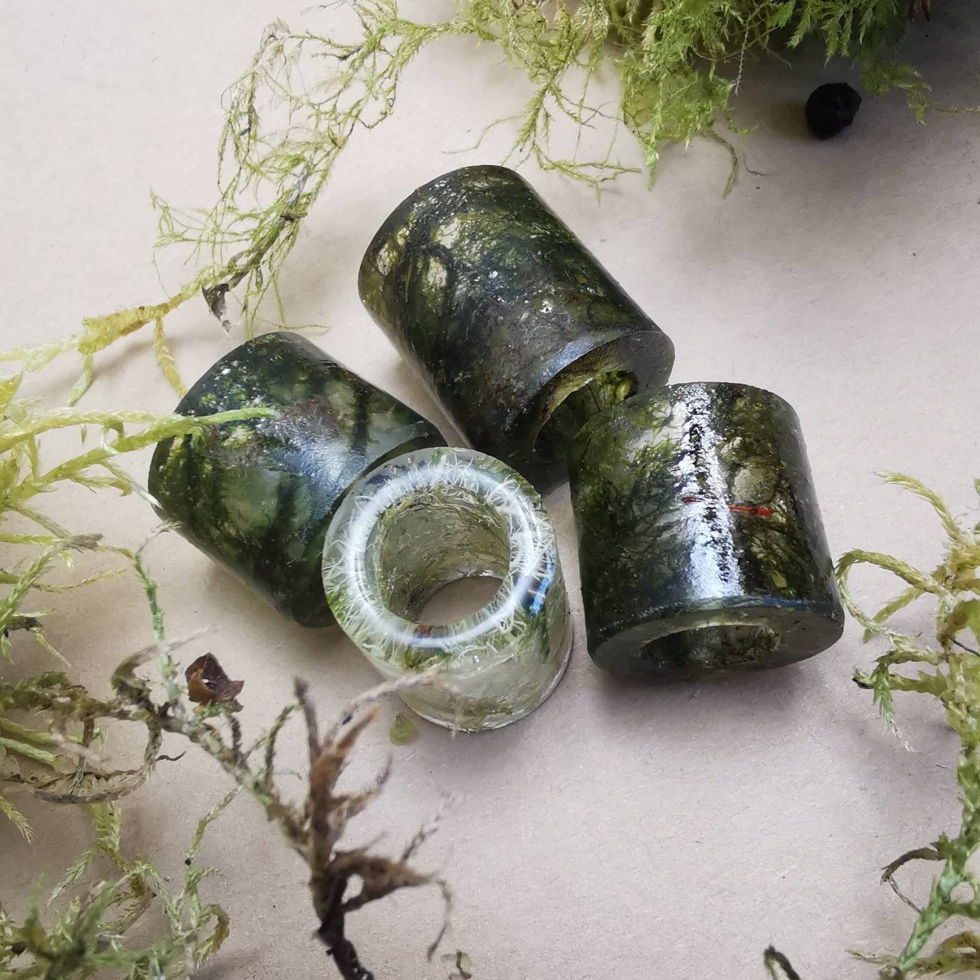 Moos Dread Perle, Hergestellt Aus Klarem Öko-Harz & Grünen Moosen/Flechten, Rustikale Natürliche Dreadlock-Dekorationen, 5-13mm Lochgröße, Auf von Artyboho