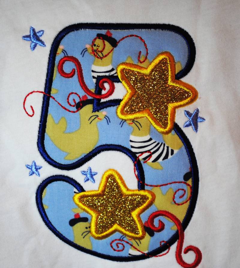 Bestickte Geburtstag Shirt Für 5 Jahre Altes Kind Mit Applikation - Unisex 5. Geburtstagsgeschenk Geschenk Geburtstags-Party von ArtzyEmbroideryKids