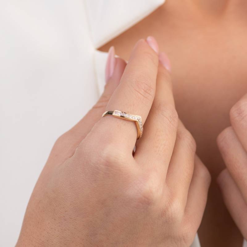 14K Massiv Gold Chevron Ring Zirkonia V Ehering von ArvaJewels