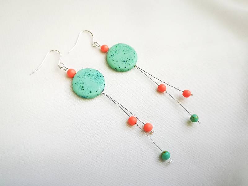 Ohrhänger "Tansija" Mit Echtem Türkis Und Acrylperlen von ArynsWelt