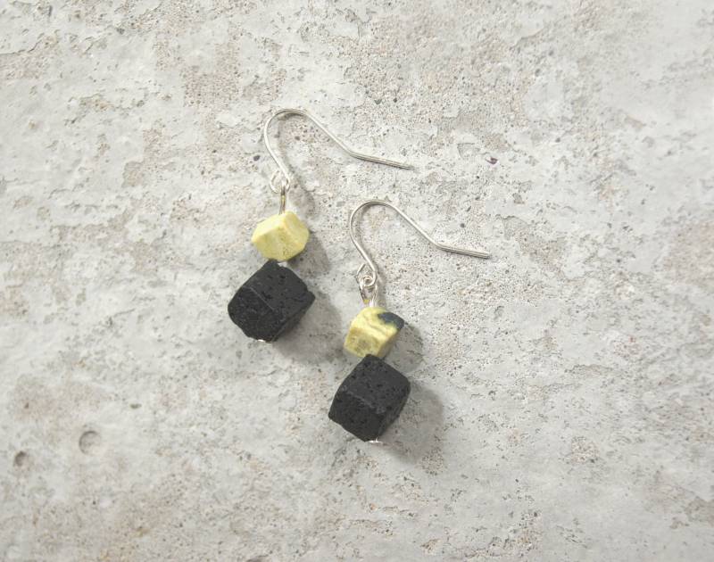 Ohrringe "Runa" Mit Serpentin Und Lava von ArynsWelt