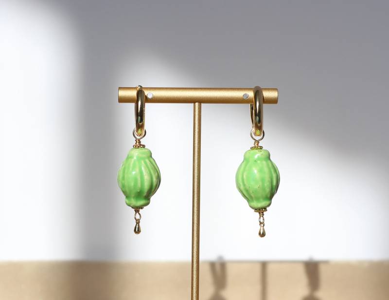 Grüne Keramikohrringe Grüne Keramikohrringe von AsBoldAsJewelry