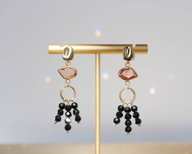 Ohrringe, Rosa Und Schwarze Kristalle Ohrringe, Rosa Und Schwarze Kristalle von AsBoldAsJewelry