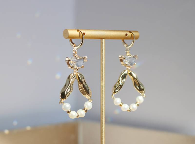 Ohrringe, Süßwasserperlen, Kristalle Ohrringe, Süßwasserperlen, Kristalle von AsBoldAsJewelry