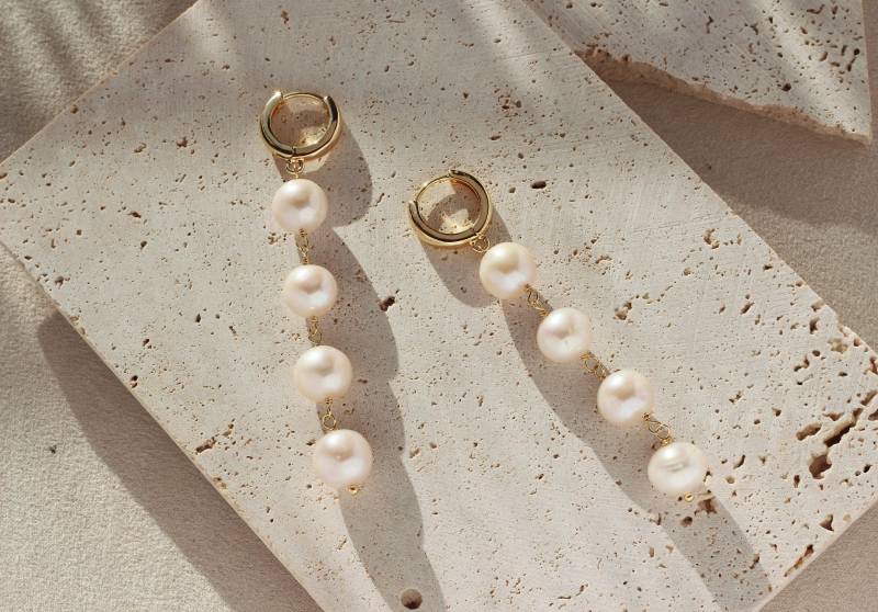 Zeitlose Ohrringe Mit Natürlichen Süßwasserperlen Zeitlose Ohrringe Mit Natürlichen Süßwasserperlen von AsBoldAsJewelry