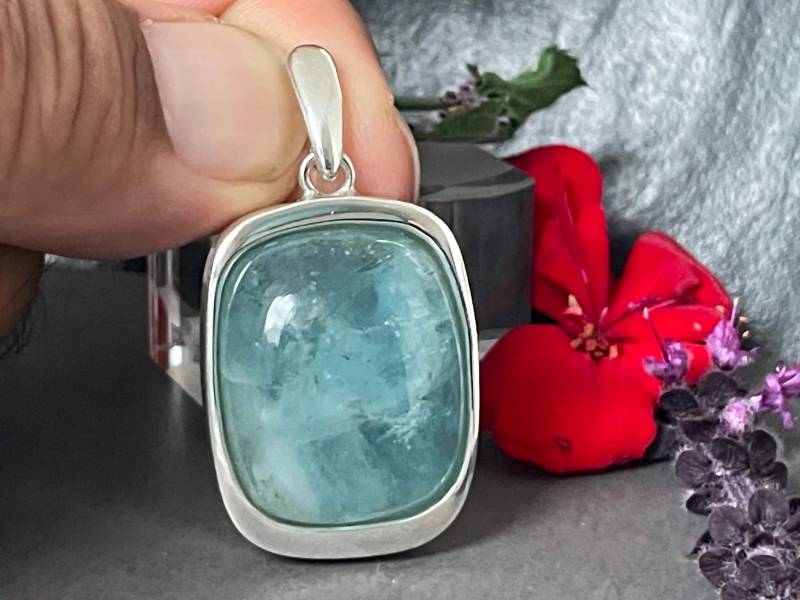 Besonderer Aquamarin Anhänger Mit Aussergewöhnlichem Design in Silber | 925 Sterling von AscadeInternational