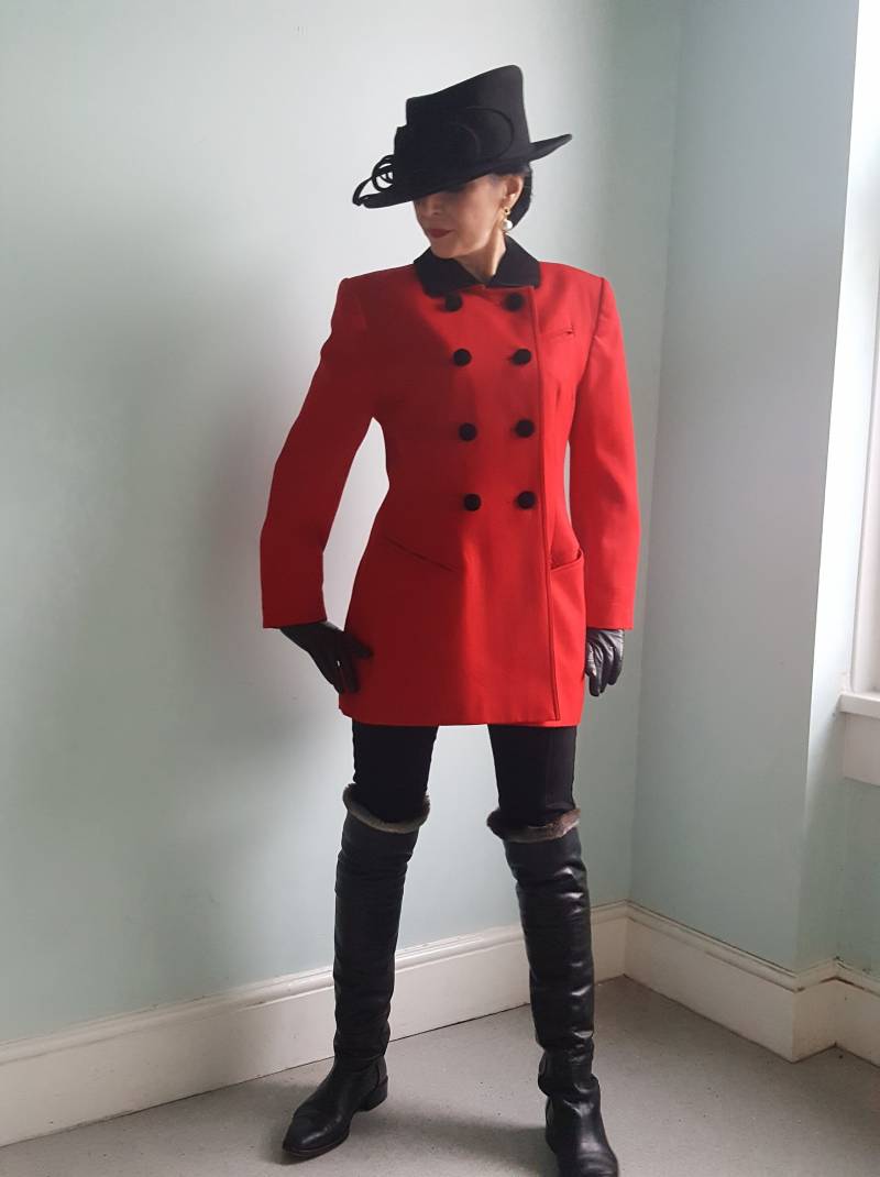 Vintage Mansfield Reitsport Inspirierte Rote Wolljacke Reitwolle Samt Schwarz Zweireihig Fit & Flare von AscendanceFashion