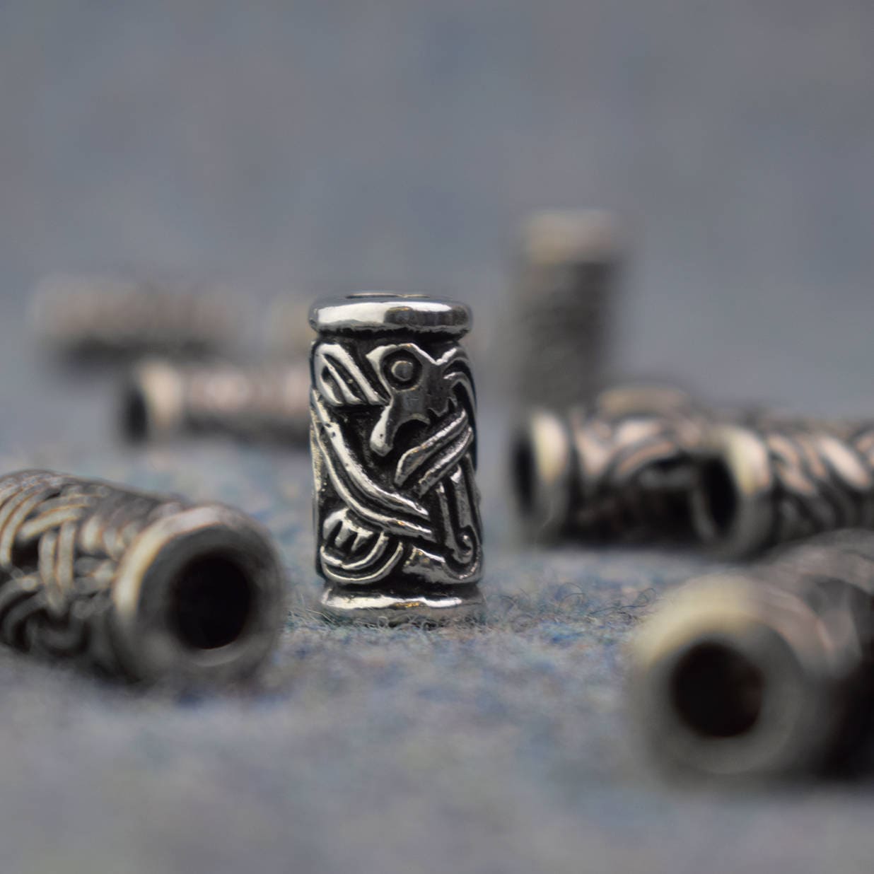 2 X Jorvik Dragon Replica Zinn Perle Für Bärte, Haare, Oder Armbänder 2 X Jorvik Dragon Replica Zinn Perle Für Bärte, Haare, Oder Armbänder von AsgardScotland