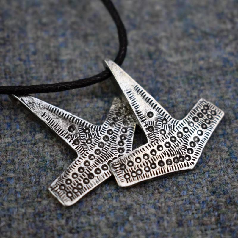 Wikinger Replik Eines Gehämmerten Thorshammer Mjölnir Anhänger Av021 Wikinger Replik Eines Gehämmerten Thorshammer Mjölnir Anhänger Av021 von AsgardScotland