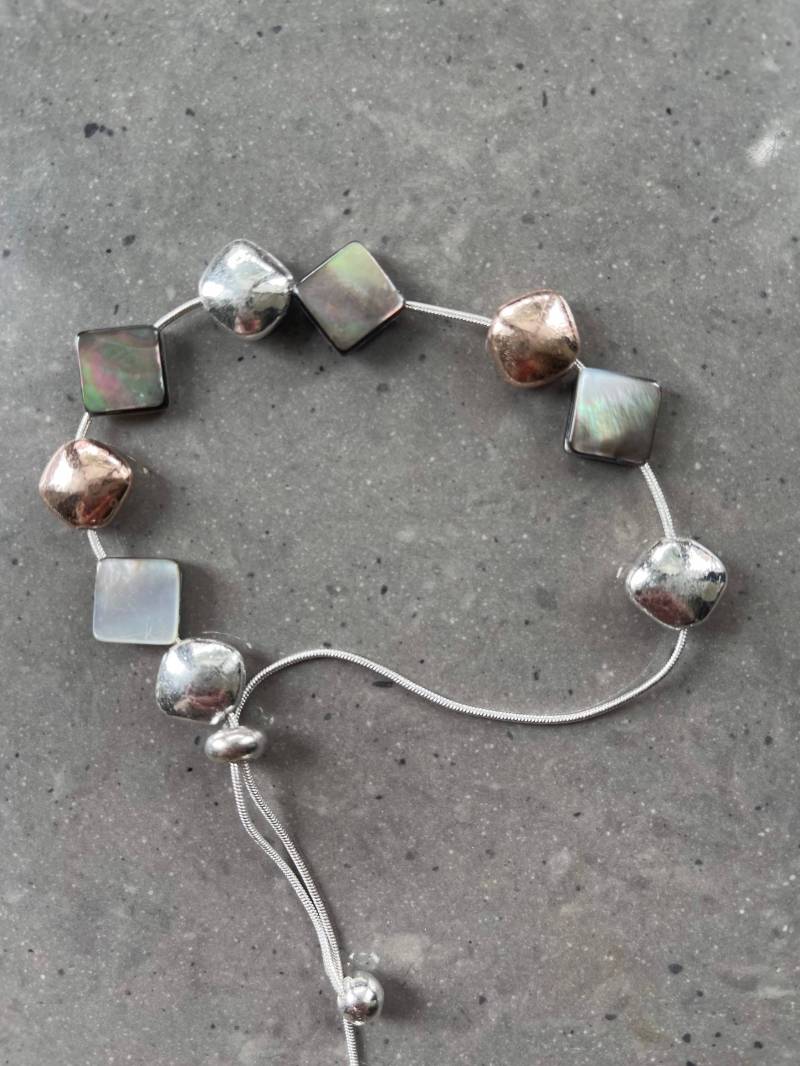 Abstrakter Armreif, in Silber Oder 2-Ton, Gold Und Silber von Ashandcojewellery