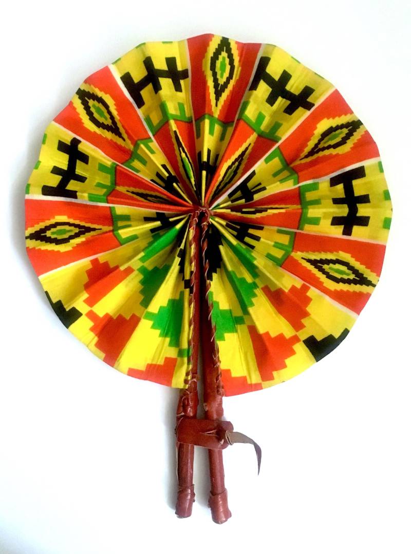 Faltbare Kente Print Handheld-Fan von AshantisBoutique