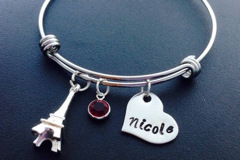 Eiffelturm Armreif, Paris Charme, Silber Armband, Erweiterbare Charm Monogramm, Namen Armband von Ashijewelers