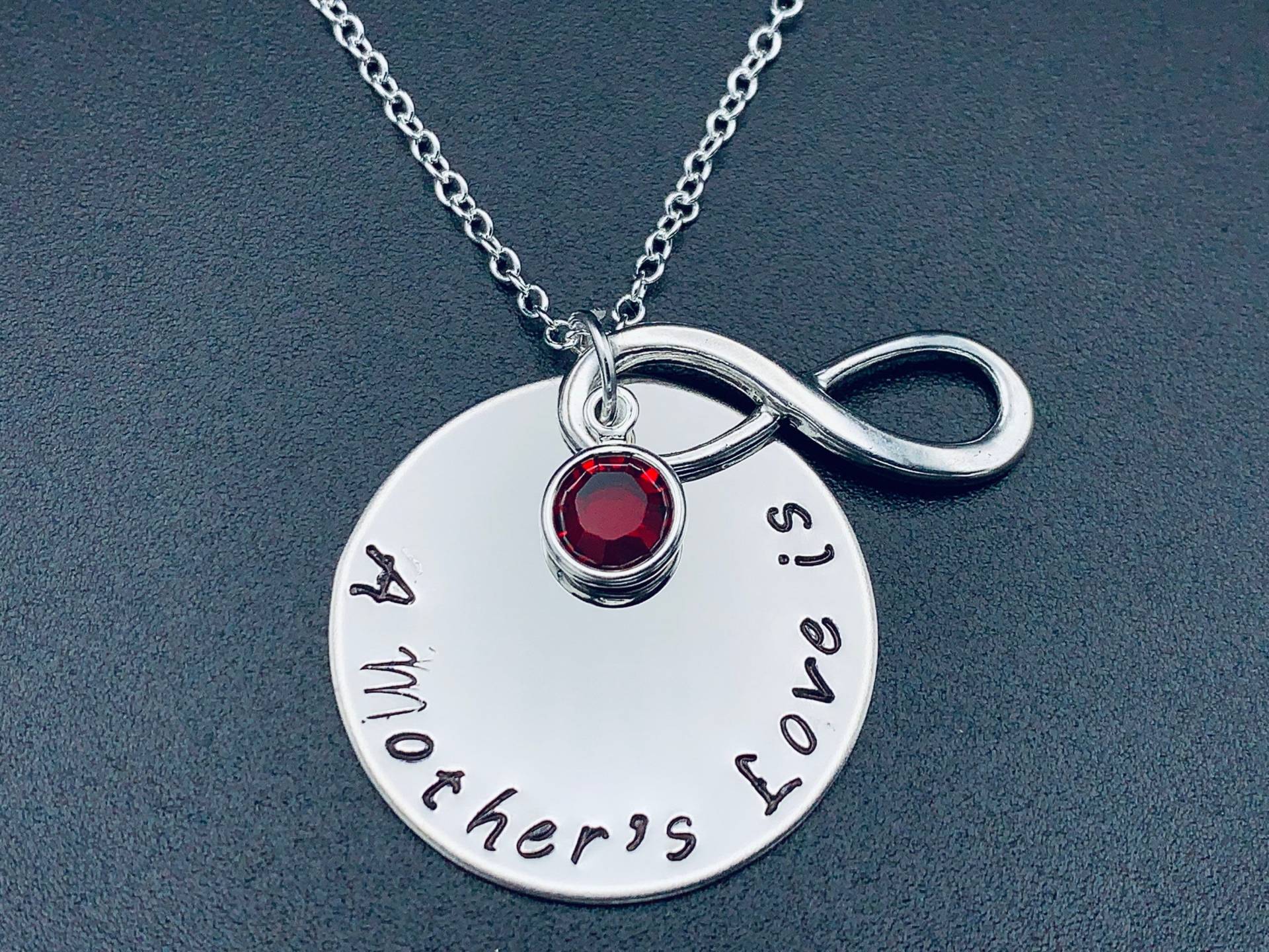 Hand Gestempelt Edelstahl-Anhänger Mit Infinity Charme Halskette - Muttertag Infinity Geschenk Für Mama Oma Nana von Ashijewelers