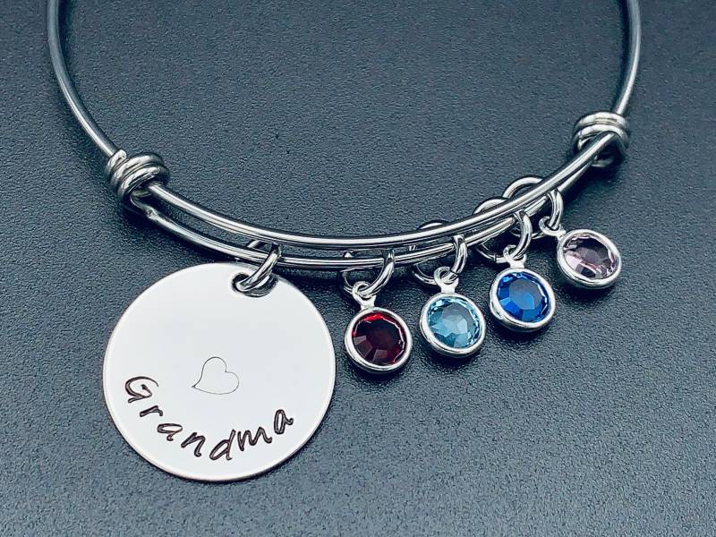 Hand Gestempelt Personalisierte Armband Mit Birthstones - Benutzerdefinierte Erweiterbare Armreif Oma, Mawma, Tante, Nanny, Große Nan von Ashijewelers