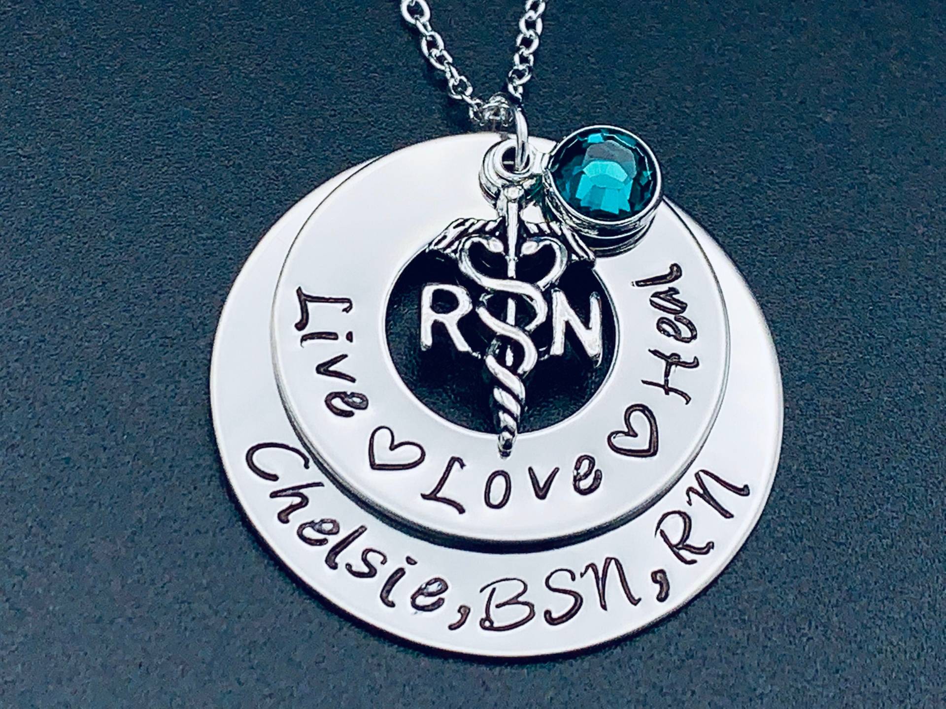 Hand Gestempelt Schmuck/Rn Halskette /Lpn Bsn Cadeceus Krankenschwestern von Ashijewelers