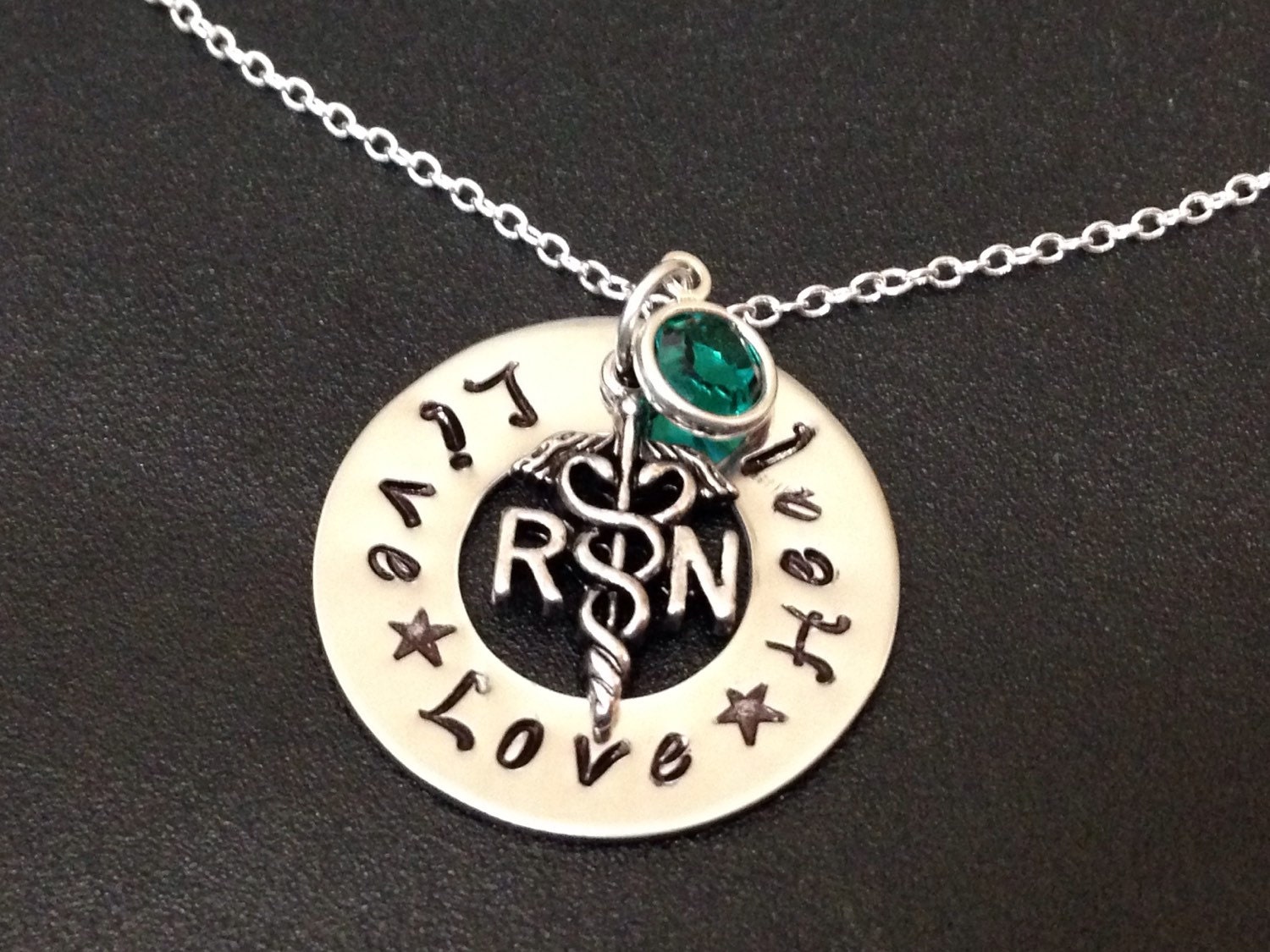 Hand Gestempelt Schmuck/Rn Halskette Krankenschwestern Krankenpflege Student -Rn Zu Lpn Oder Cadeceus Charme von Ashijewelers