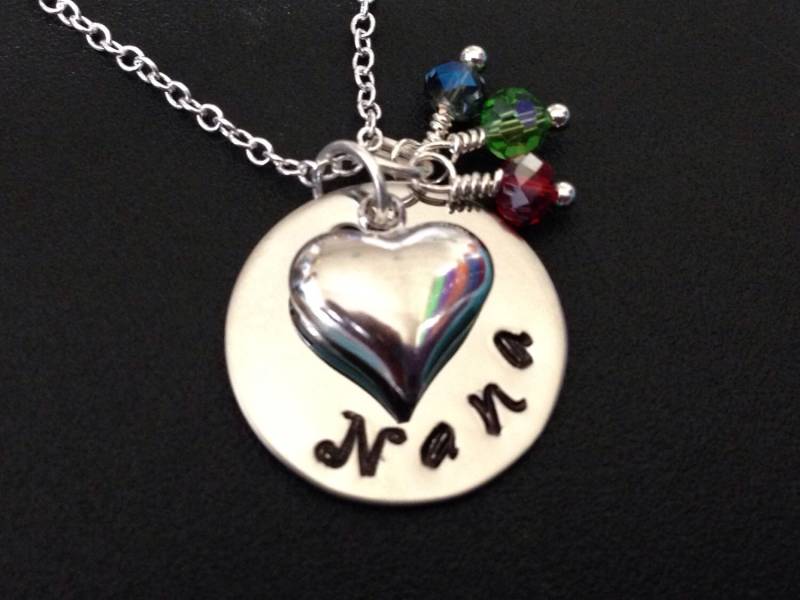 Hand Gestempelt Schmuck - Personalisierte Nana Und Herz Halskette Graviert Mutter Drei Geburtssteine Hand Gestempelt Schmuck - Personalisierte Nana Und Herz Halskette Graviert Mutter Drei Geburtssteine von Ashijewelers