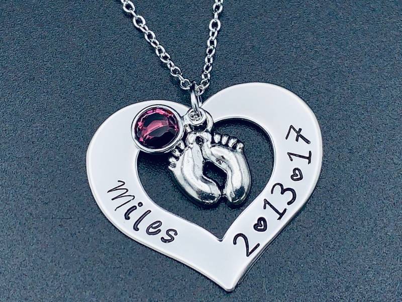 Handgestempelte Mama Halskette - Personalisierter Schmuck Edelstahl My Baby Info | Name Und Geburtsdaten Weihnachtsgeschenke Für von Ashijewelers