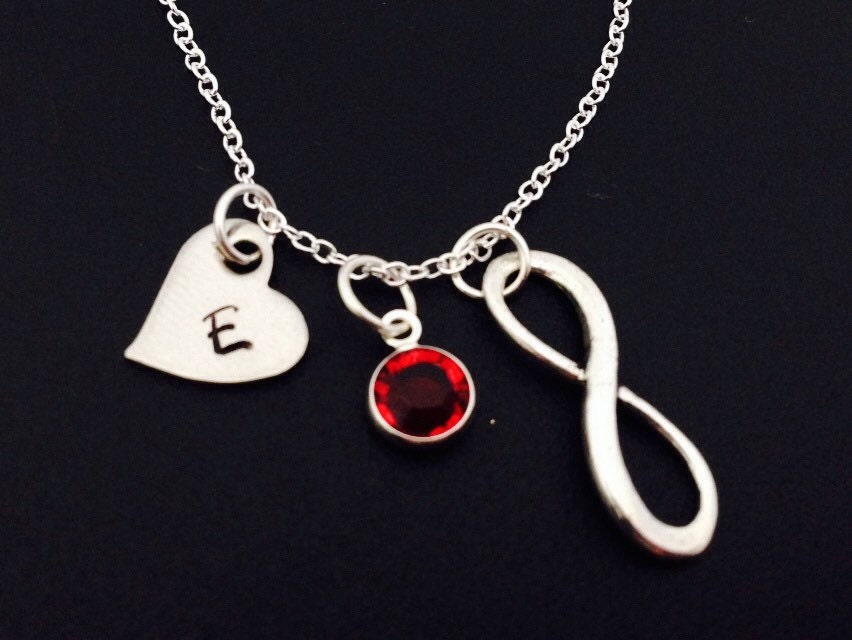 Infinity-Halskette, Edelstahl Initial & Birthstone Halskette, Mütter Freundschaft Personalisierte Halskette Geschenk Für Mama von Ashijewelers