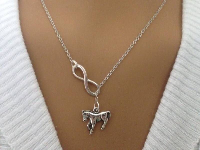 Lariat Stil Infinity Und Pferd Halskette von Ashijewelers