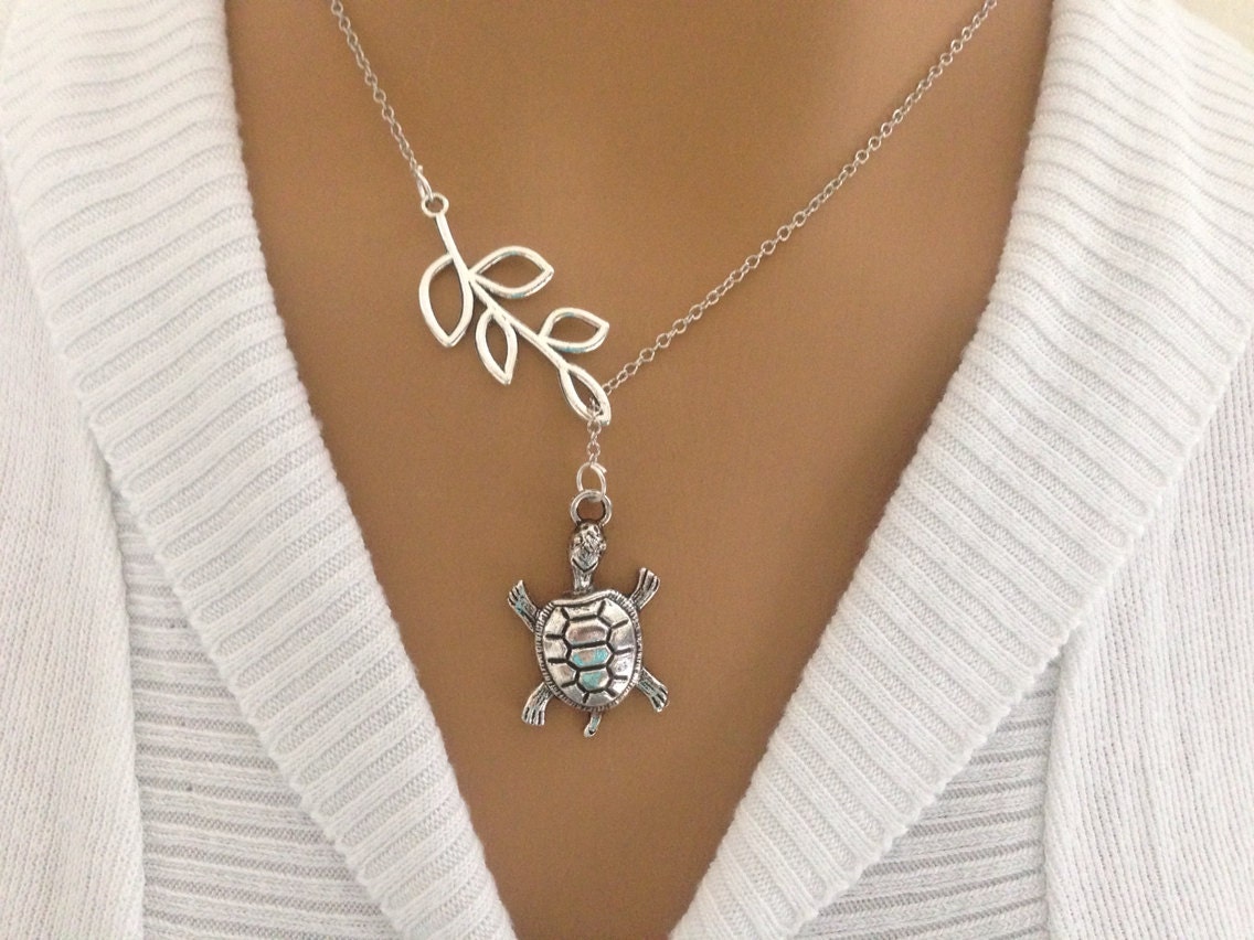 Lariat Stil Silber Blatt Und Schildkröte Halskette von Ashijewelers
