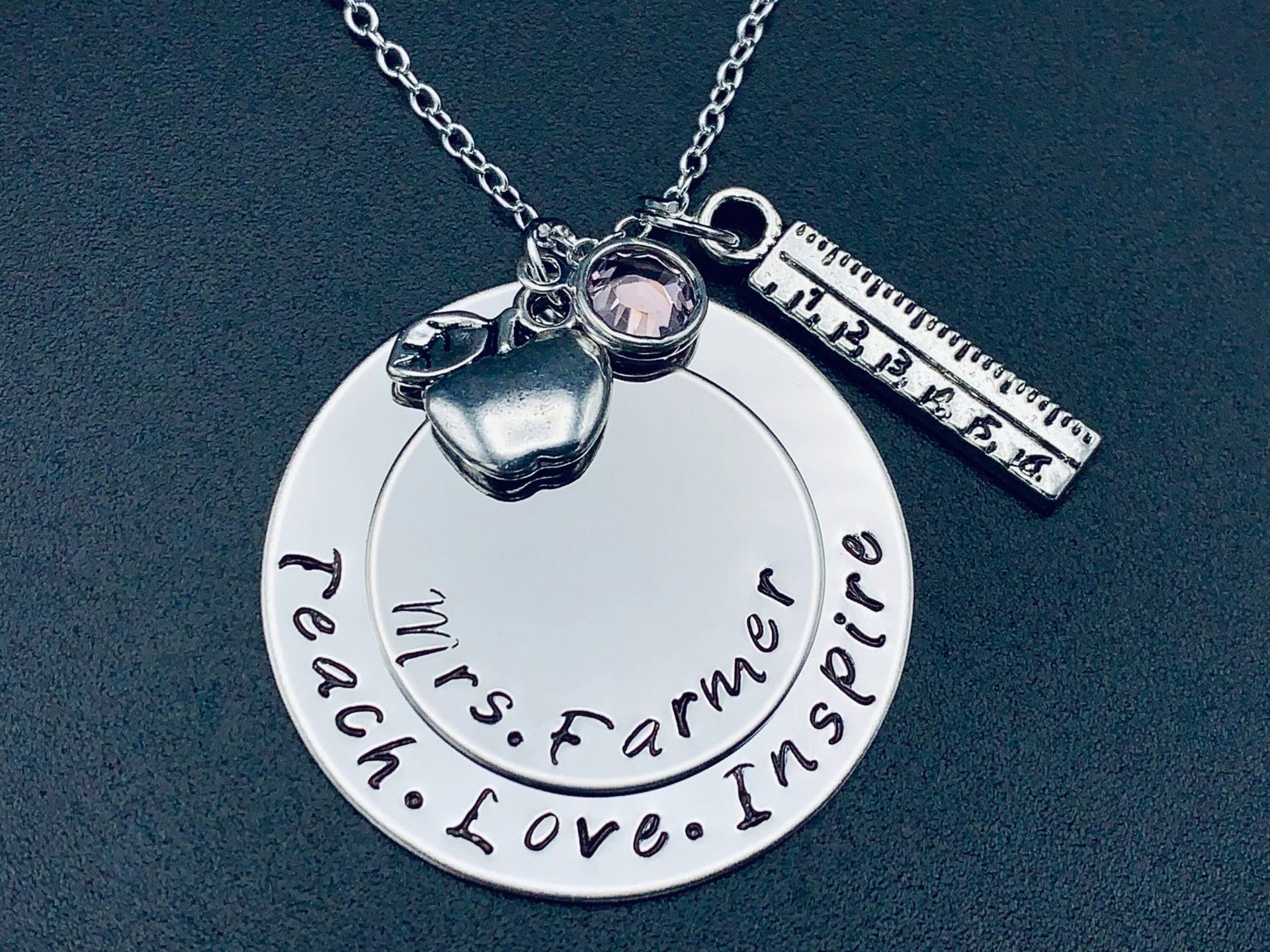 Love Inspire Teach - Lehrer-Wertschätzungsgeschenk Personalisierter Schmuck Lehrer Halskette Lehrerschmuck Handgestempeltes Lehrergeschenk #2 von Ashijewelers