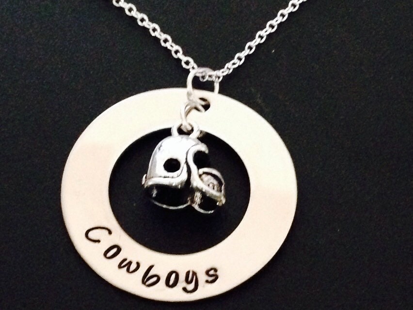 Personalisiert Mit Deinem Lieblingssportteam Fußball - Nfl Charm Washer Handgestempelte Halskette Edelstahl Schmuck von Ashijewelers