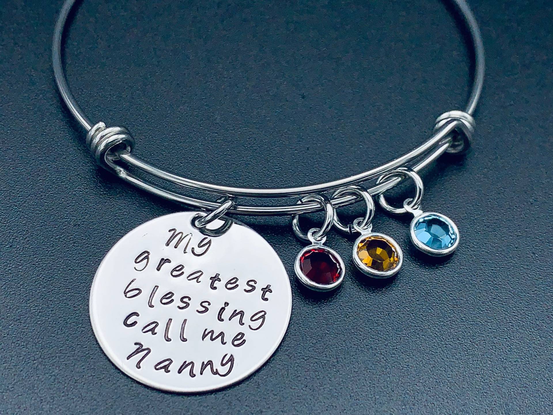 Personalisierte Namen Armreif - Mein Größter Segen Nennen Mich Nanny Hand Gestempelt Schmuck Erweiterbare Draht Familie von Ashijewelers
