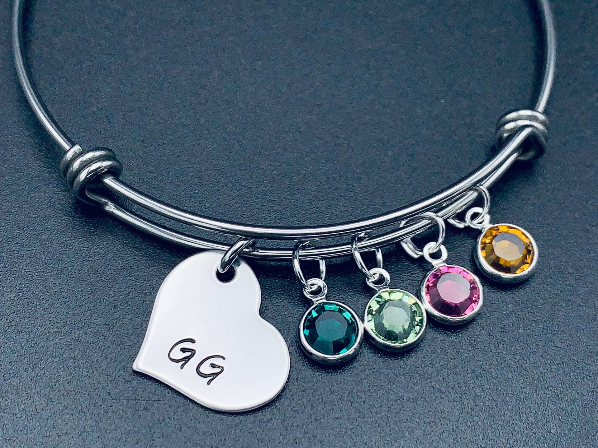 Personalisierte Namen Armreif - Schwester-Mimi Gg-Hand Gestempelt Schmuck Erweiterbare Draht Name Birthstone Armband Familie von Ashijewelers