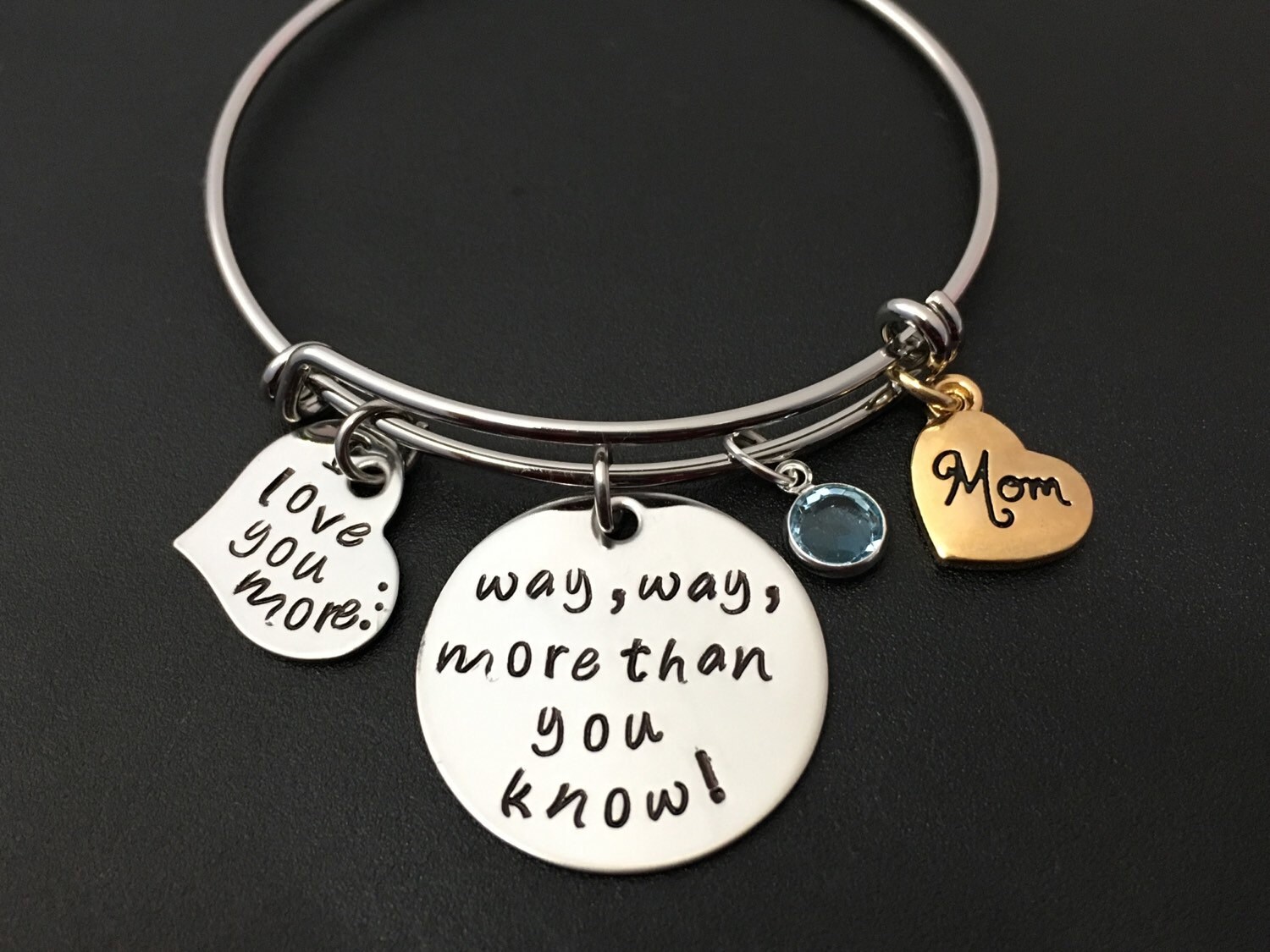 Personalisierte Namen Armreif - Schwester-Mimi Hand Gestempelt Schmuck Erweiterbare Draht Ich Liebe Dich Mehr ... Weit Als Sie von Ashijewelers