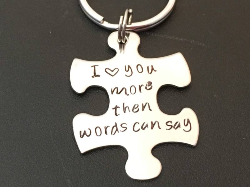 Personalisierte Puzzle Stück Halskette - Ich Liebe Dich Mehr Als Worte Sagen Können Für Paare Ihn Ihre Autismus-Bewusstsein . 123A von Ashijewelers