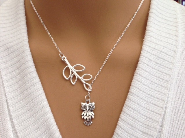 Schöne Lariat Stil Blatt Und Eule Halskette von Ashijewelers