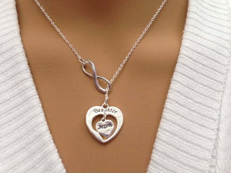 Schöne Lariat Stil Infinity Und Mom/Doughter Halskette von Ashijewelers