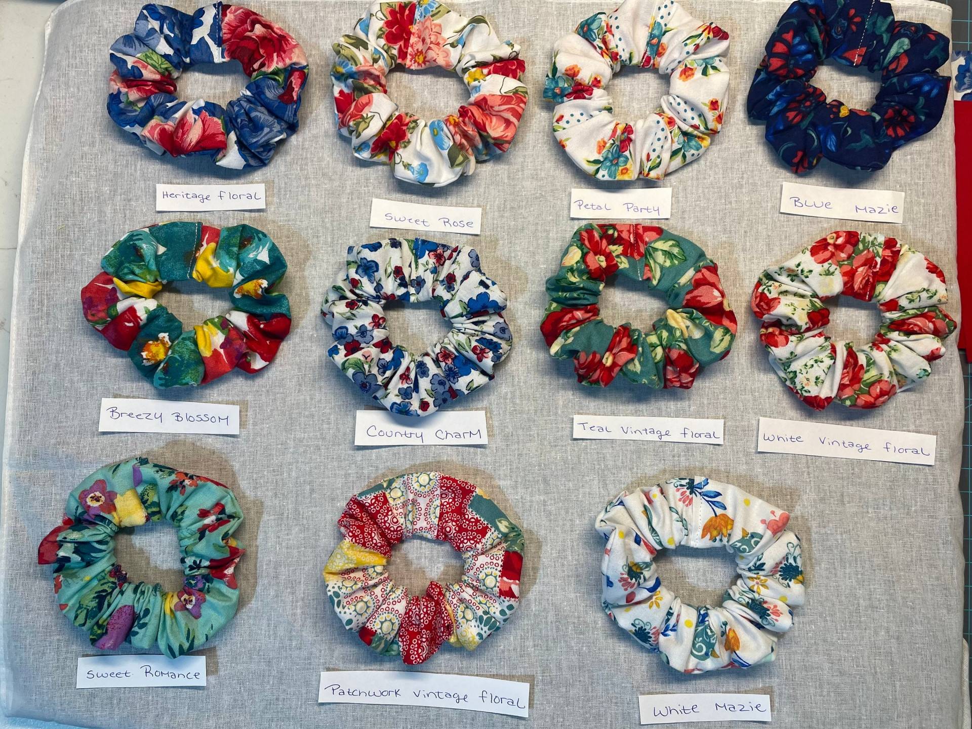 Scrunchy Haargummi Aus Pionierin Scrunchy Haargummi Aus Pionierin von AshleeAnnsBoutique