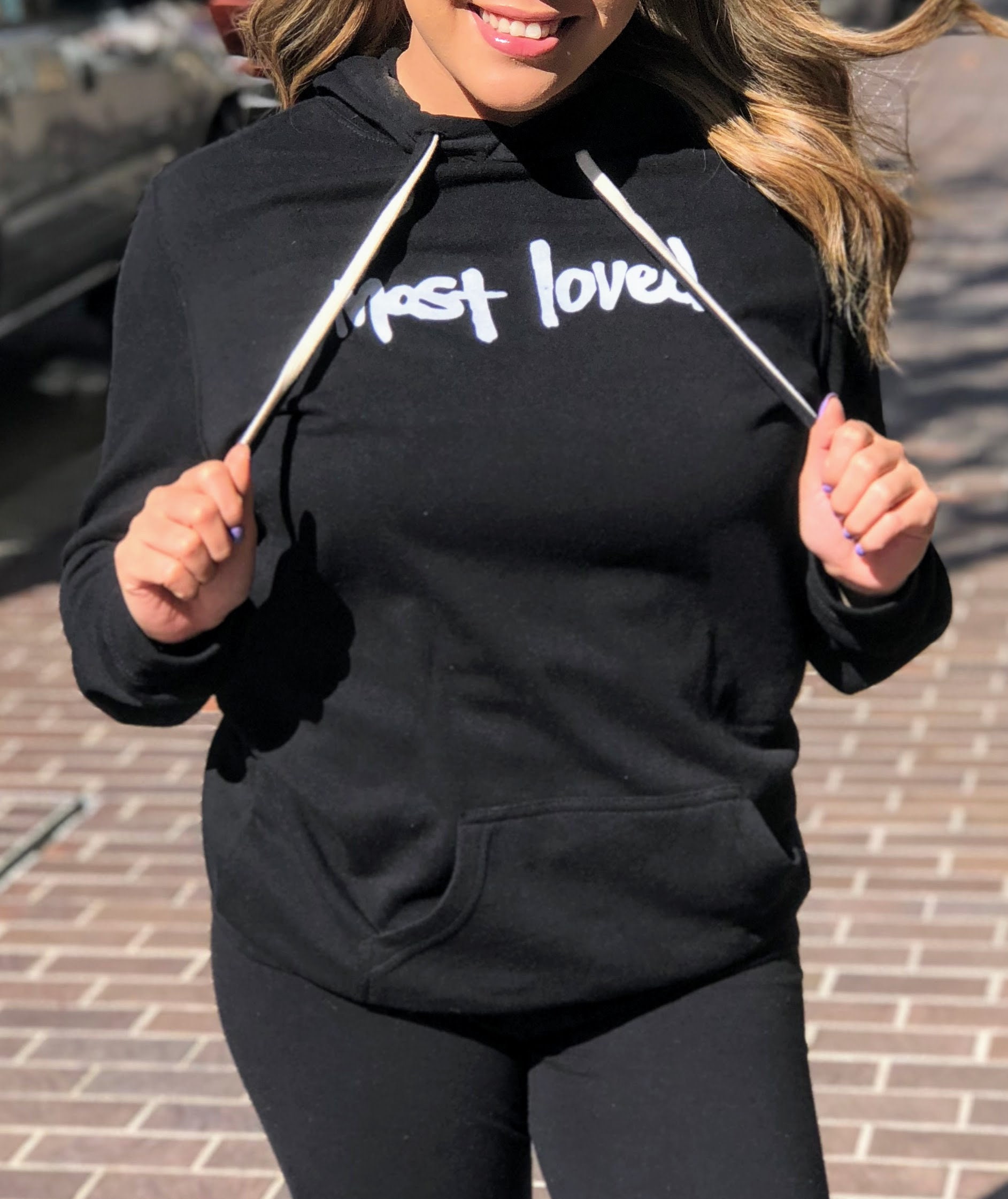 Schwarzer Extra Langer Hoodie von AshleyDawnCoBoutique