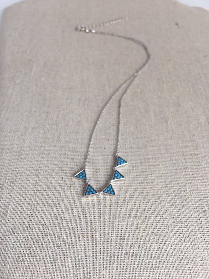 Multi-Dreieck-Türkis Halskette-Boho-stil Multi-Dreieck-Türkis Halskette-Boho-stil von AshleyKDesigns