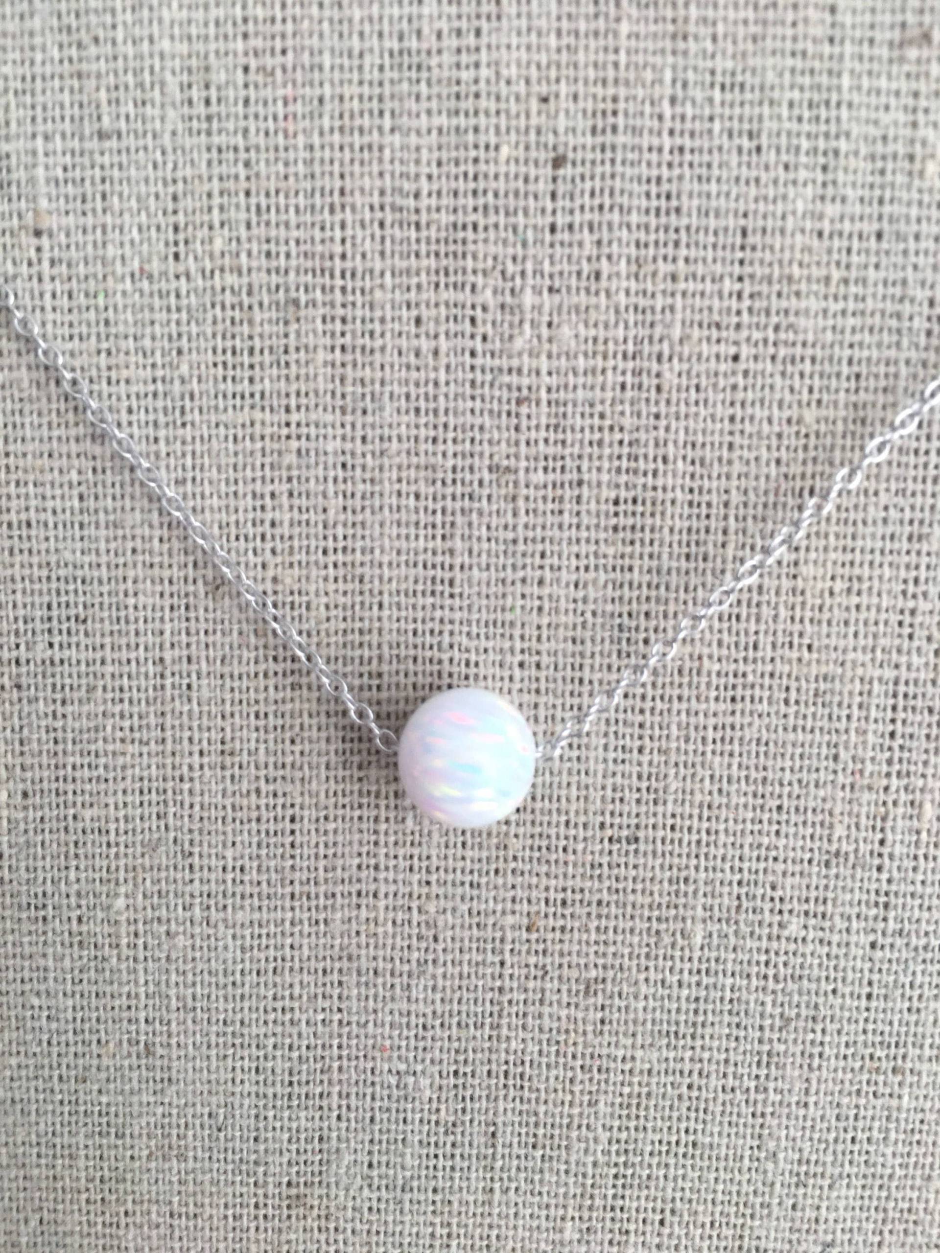 Opal Halskette in Silber Modern Chic Minimalist Schmuck Einstellbare Längen 16 "Bis 18" Kette Opal Halskette in Silber Modern Chic Minimalist Schmuck Einstellbare Längen 16 "Bis 18" Kette von AshleyKDesigns