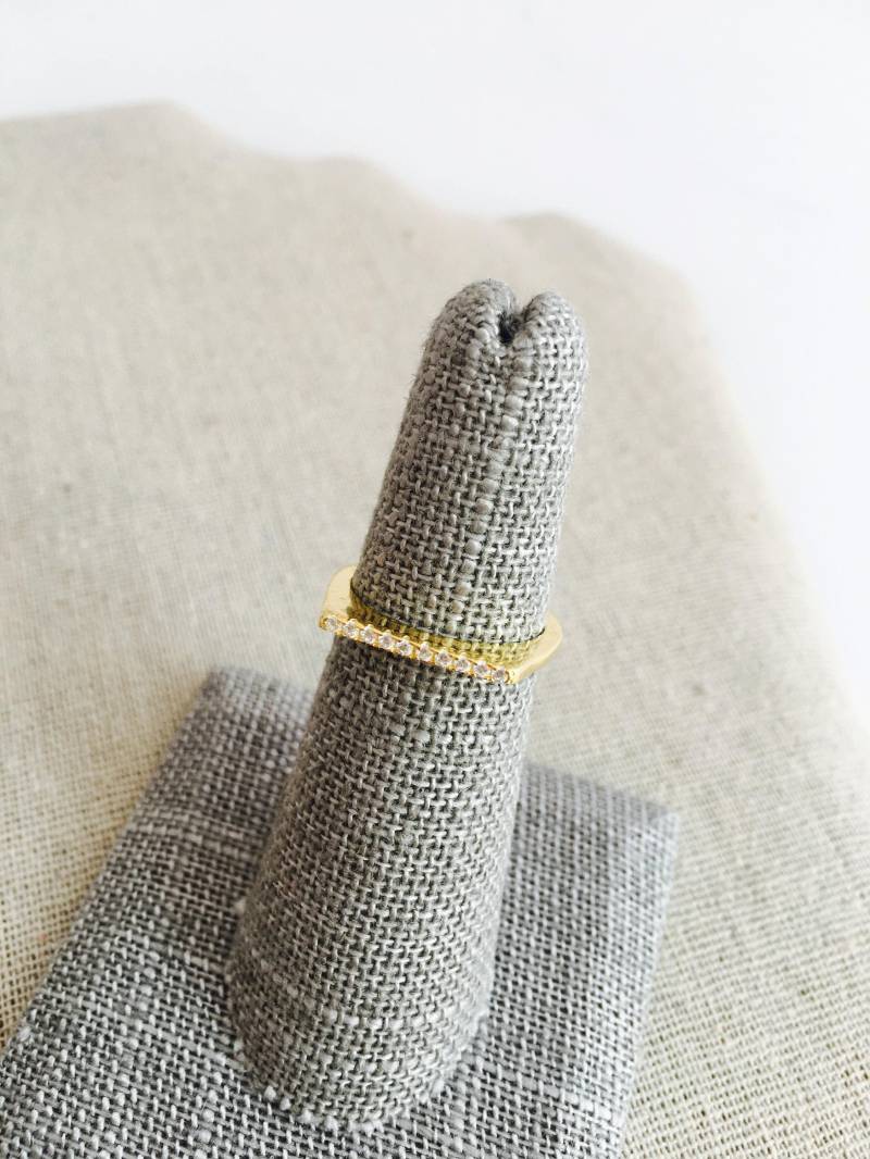 Silber Bar Stapelbar Ring Vergoldet Einfachen Schicken Mit Cz Silber Bar Stapelbar Ring Vergoldet Einfachen Schicken Mit Cz von AshleyKDesigns
