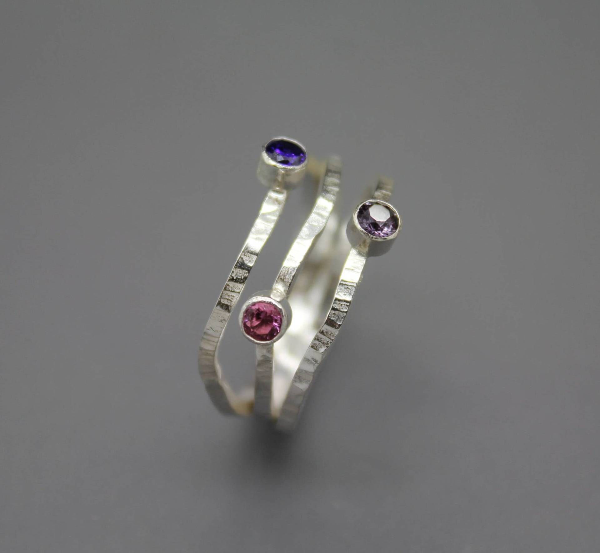 Mütter Ring 3 Stein, Sterling Silber Birthstone Für Mama, Neue Mutter Geschenk, Oma Im Gesetz Familie Birth von AshleyLozanoJewelry