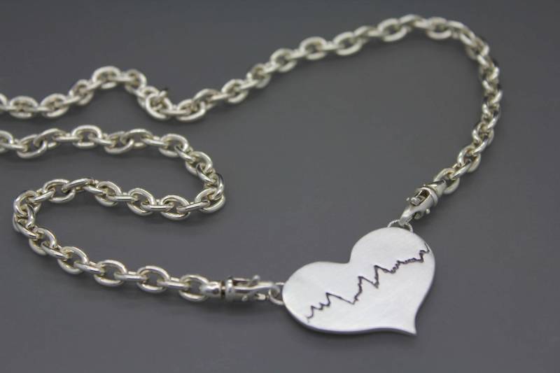 Personalisierte Herzschlag Halskette, Ekg Halskette Custom Erwarten Mutter Geschenk, Säugling Verlust Geschenke, Regenbogen-Baby-Geschenk Für von AshleyLozanoJewelry