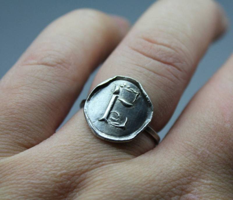 Silber Ring, Wachs-Siegel-Ring, Wachs Siegel Schmuck, Wachs-Siegel, Brief Siegel, Personalisierte Erste Siegelring von AshleyLozanoJewelry