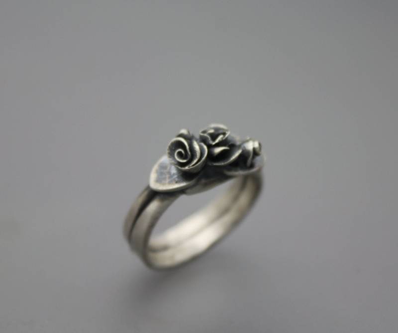 Silberne Rose Ring, Silber Bouquet Schmuck, Silberne Rose, Garden Rosengarten Blumenschmuck von AshleyLozanoJewelry