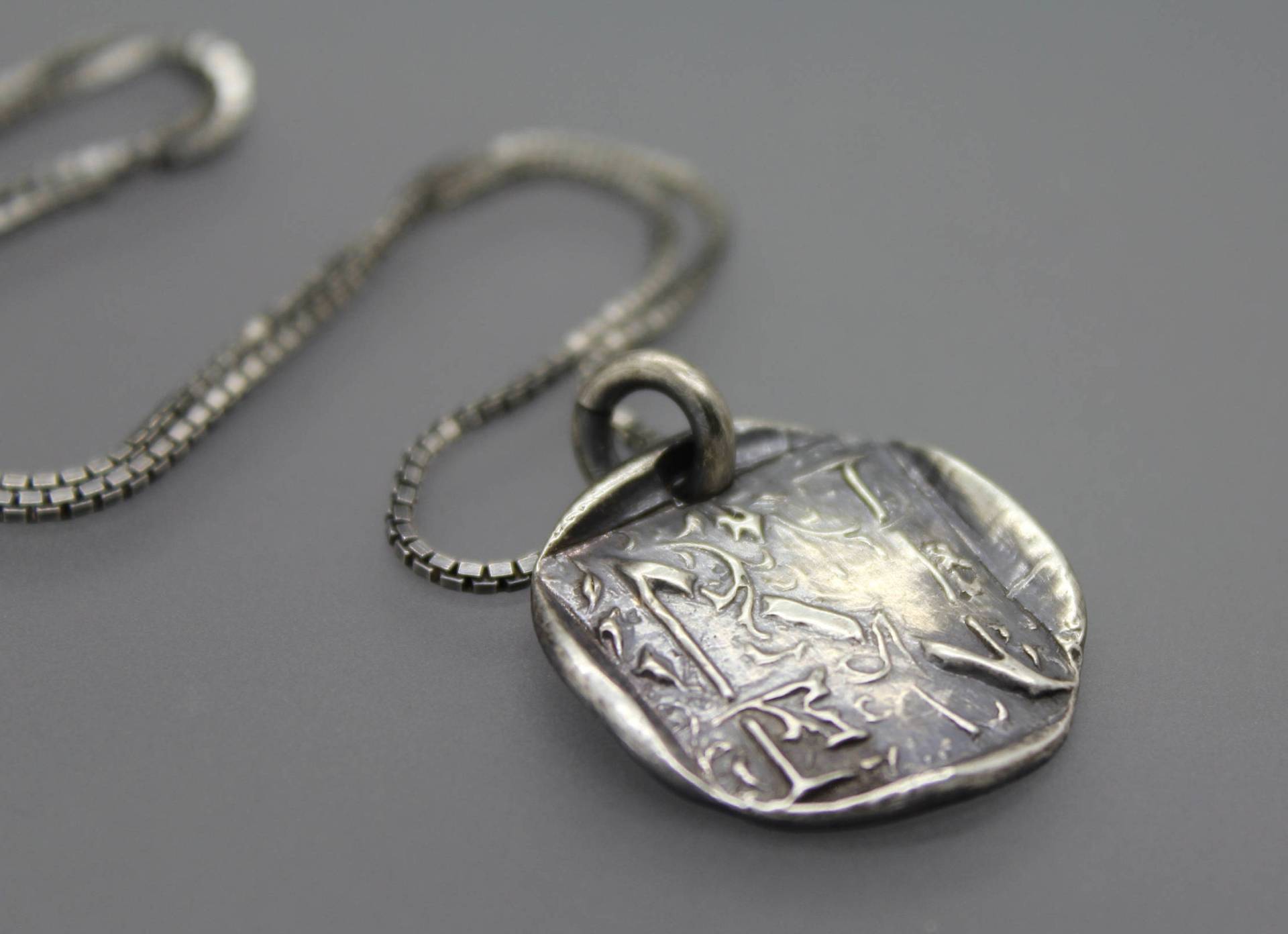 Wachssiegel Halskette, Wachs-Siegel-Schmuck, Brief Siegel Schmuck, Initial Erste Monogrammhalskette, Monogramm Schmuck von AshleyLozanoJewelry