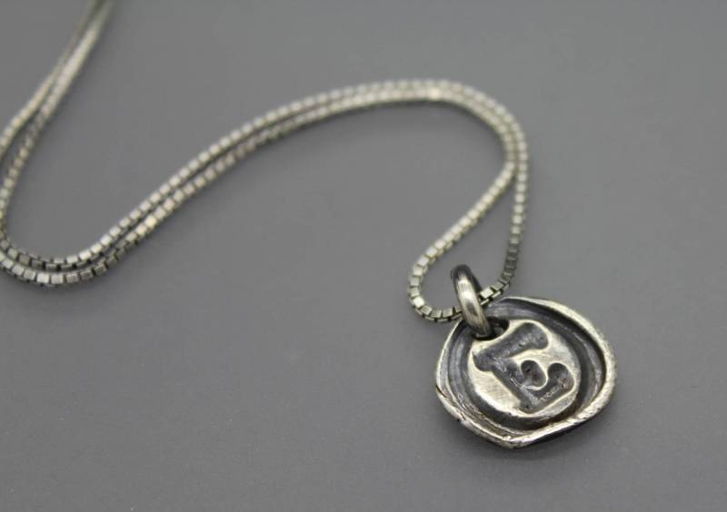 Wachssiegel Halskette, Wachs-Siegel-Schmuck, Brief Siegel Schmuck, Initial Erste Monogrammhalskette, Monogramm Schmuck von AshleyLozanoJewelry