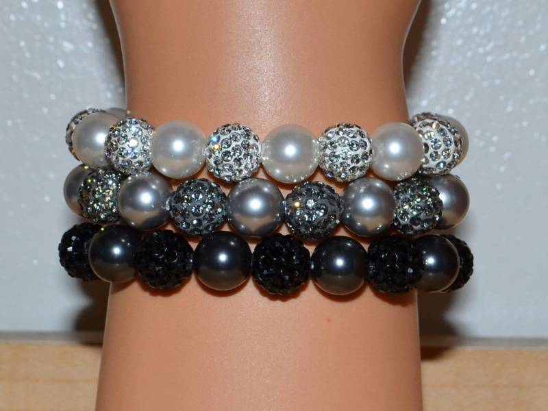 10mm 3 Three Pave Crystal Disco Ball Perlen Und Swarovski Stretch Armbänder - Schwarz Weiß Grau 1020B Sw8 von AshleySparkle