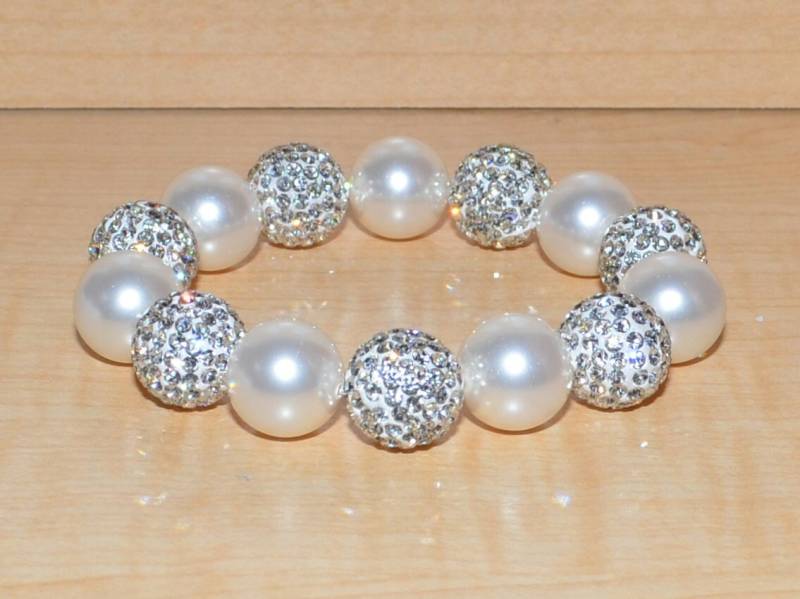 14 Mm Weiße Elfenbein Pave Kristallkugel Perlen Und Swarovski Perle Stretch Armband - 1414B Sw8 von AshleySparkle