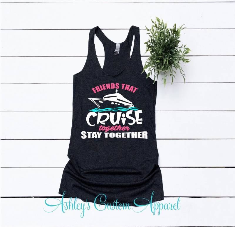 Cruise Shirts Freunde, Die Zusammen Reisen Familie T Shirt Mädchen Kreuzfahrtschiff Tank Tops Badeanzug Cover Up von AshleysCustomApparel