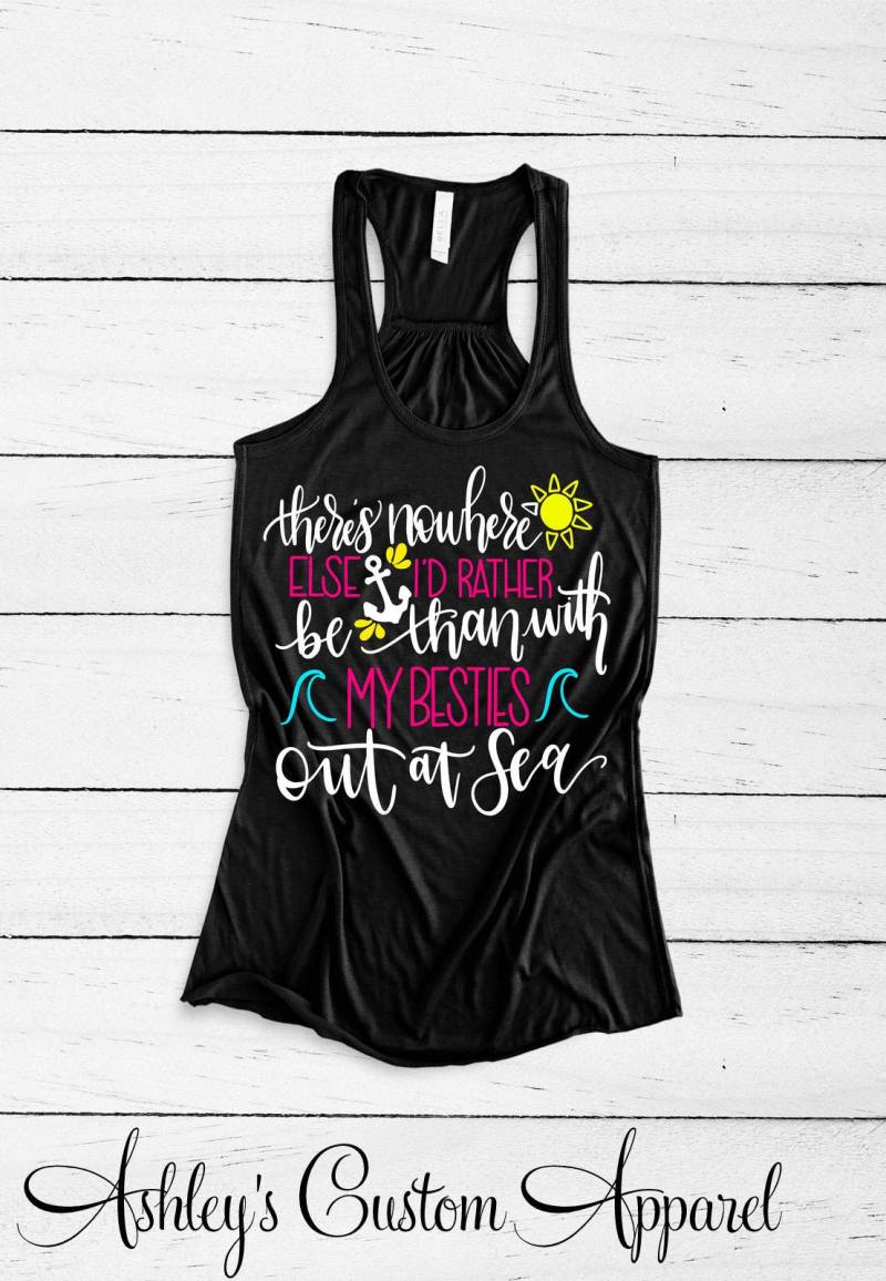 Cruise Shirts Mit Meinen Besties Out At Sea Girls Trip Tank Tops Beste Freunde Kreuzfahrt Passende Ship Coverup von AshleysCustomApparel
