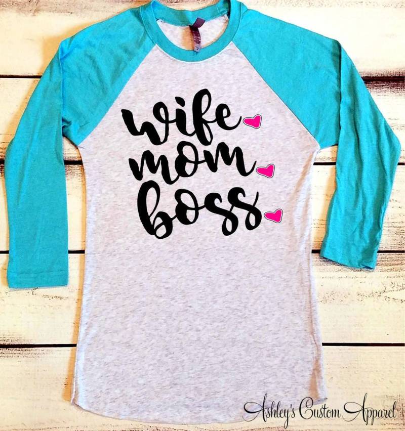 Frau Mom Boss Raglan Shirt - Mutter Humor T-Shirts von AshleysCustomApparel